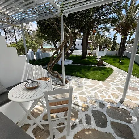 Apartment Flisvos Garden