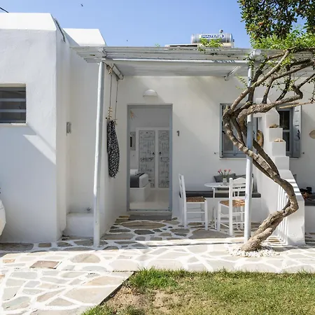 Apartment Flisvos Garden Naxos City