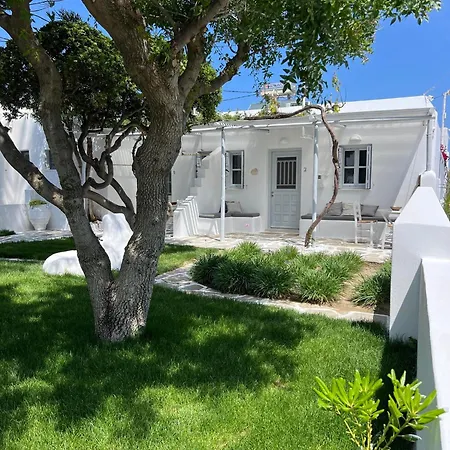 Flisvos Garden Apartment