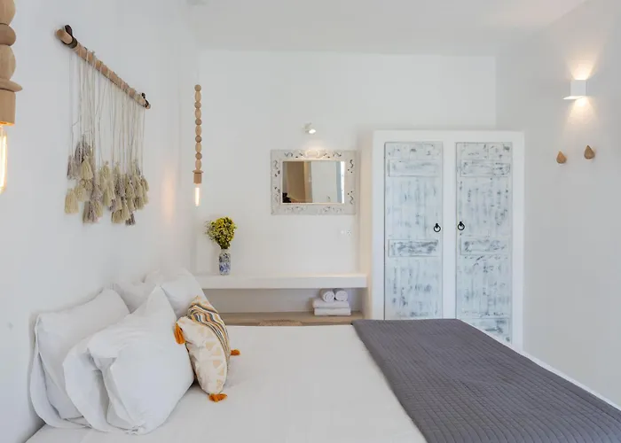 Flisvos Garden Apartment