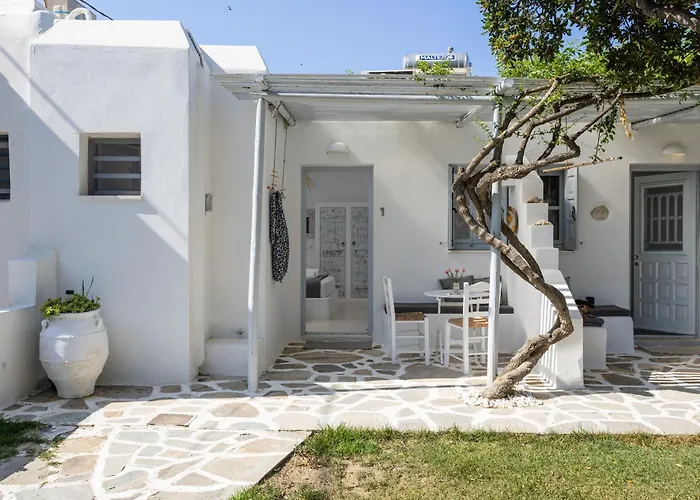 Apartment Flisvos Garden Naxos City